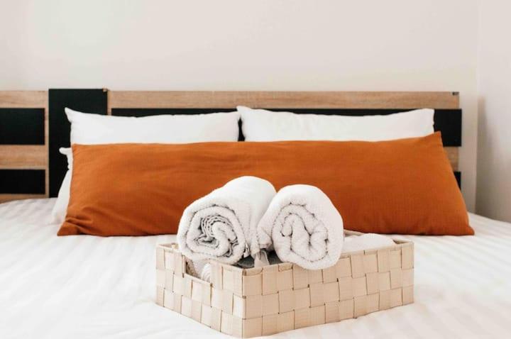 Cozy 1Br Walk To Bts And Airport Rail Link Close To Malls T Бангкок Экстерьер фото
